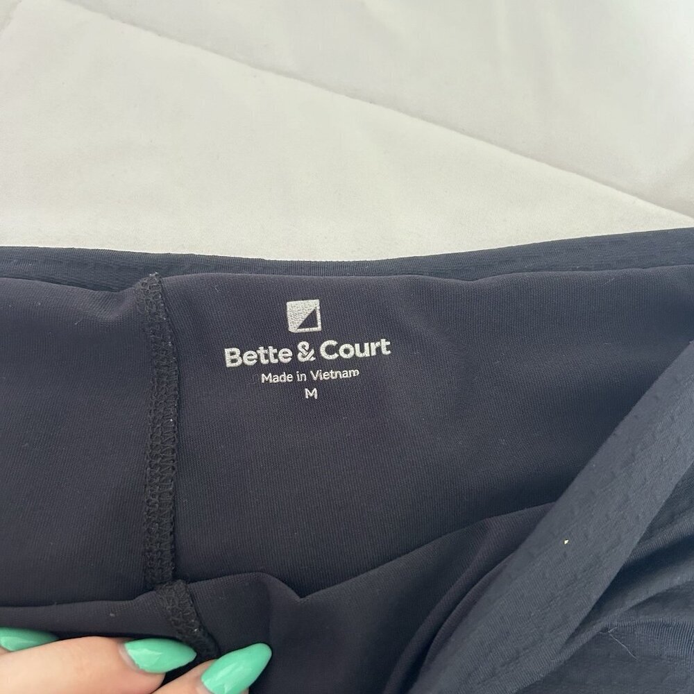 Bette & Court Womens Medium M Black Skort Skirt Tennis Golf Pickleball - Picture 4 of 8